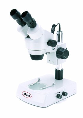 Stereo zoom microscopes